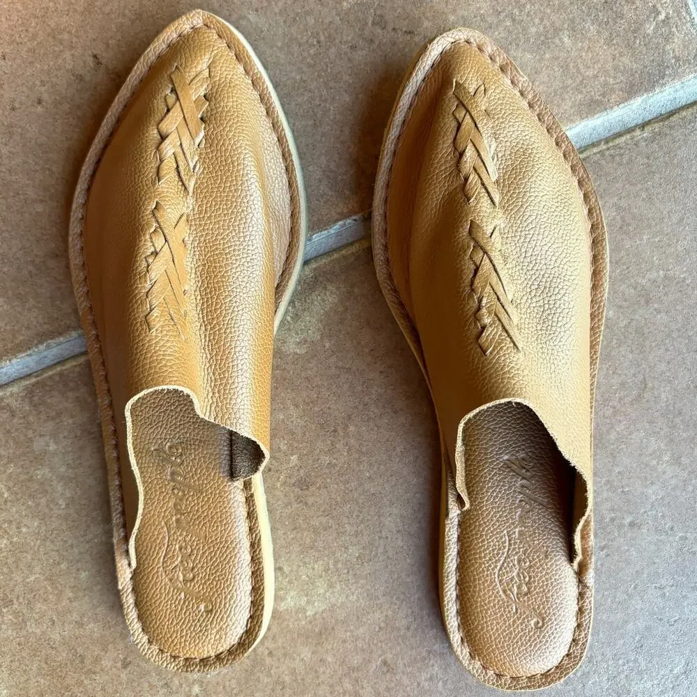 Free People Nova Flat Pebbled Leather Top Stitched Pointy Toe Mules size 7 - Picture 1 of 16